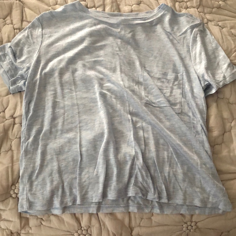soft cropped crew neck pocket t shirt
